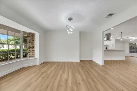 2207 Parkwood Drive Valrico FL 33594