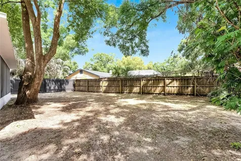 2207 Parkwood Drive Valrico FL 33594