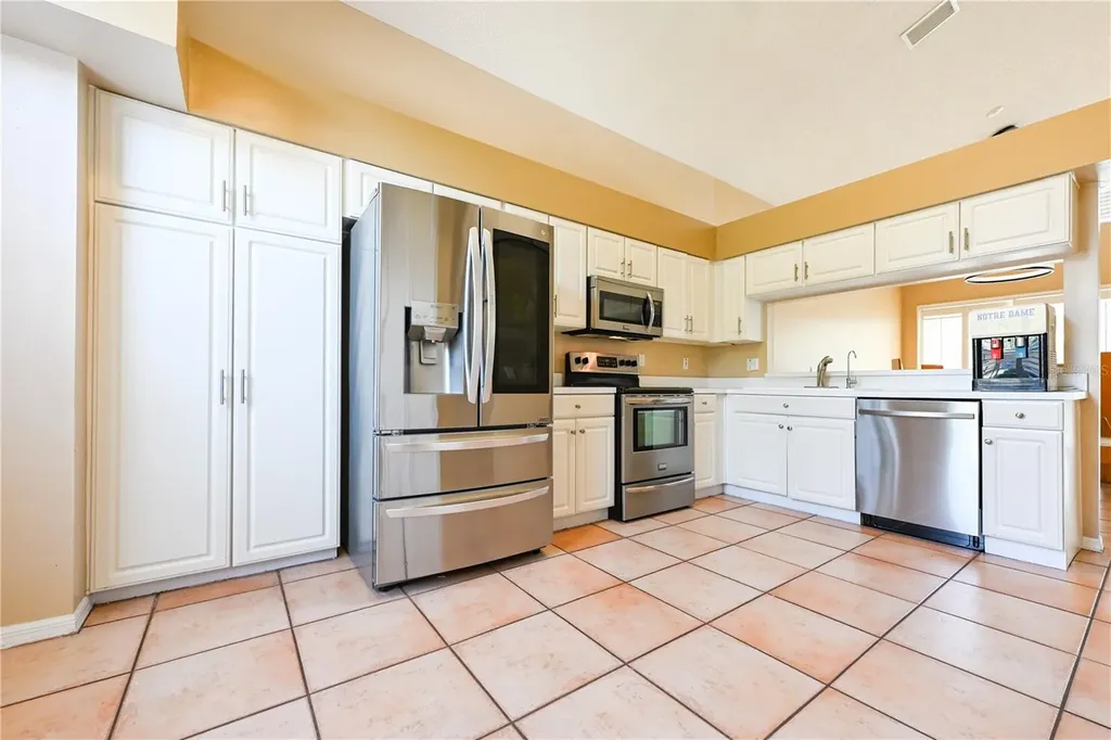 4906 Augusta Avenue Oldsmar FL 34677