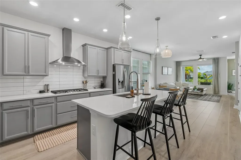 5722 Silver Sun Drive Apollo Beach FL 33572
