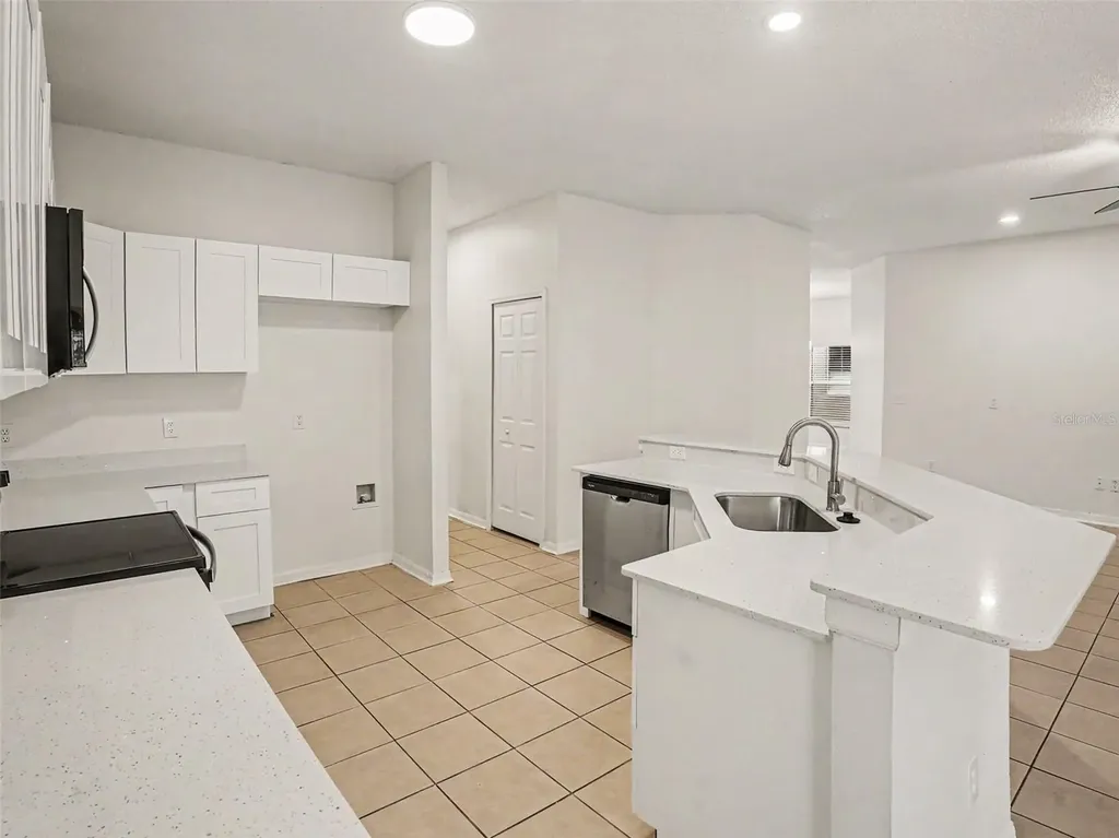 8857 Palisades Beach Avenue Orlando FL 32829