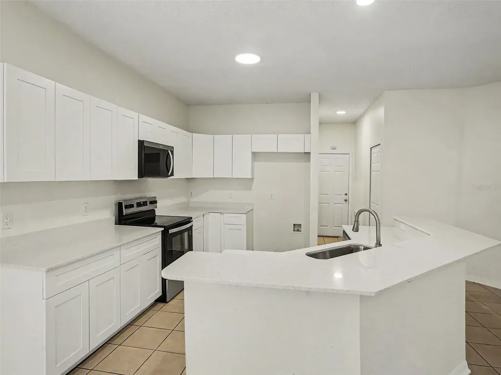 8857 Palisades Beach Avenue Orlando FL 32829