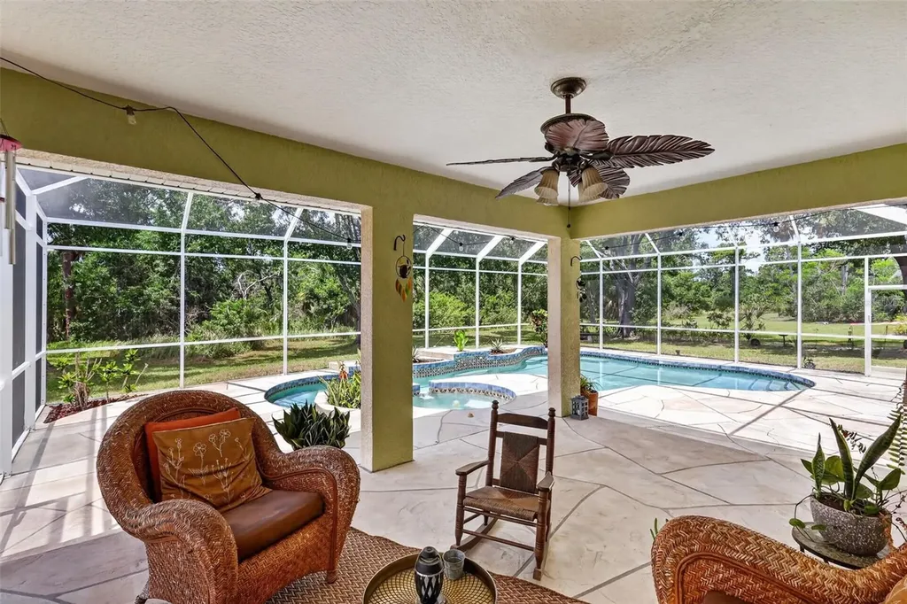 13614 2nd Avenue NE Bradenton FL 34212