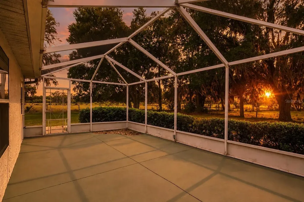 2993 Poplar Avenue Leesburg FL 34748