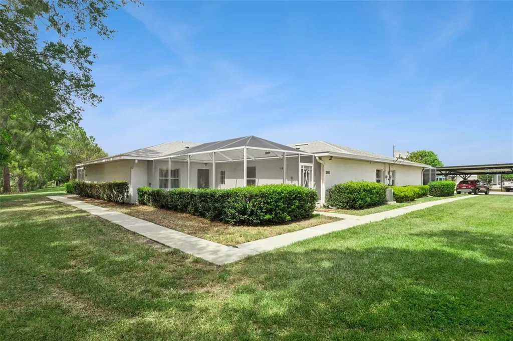 2993 Poplar Avenue Leesburg FL 34748