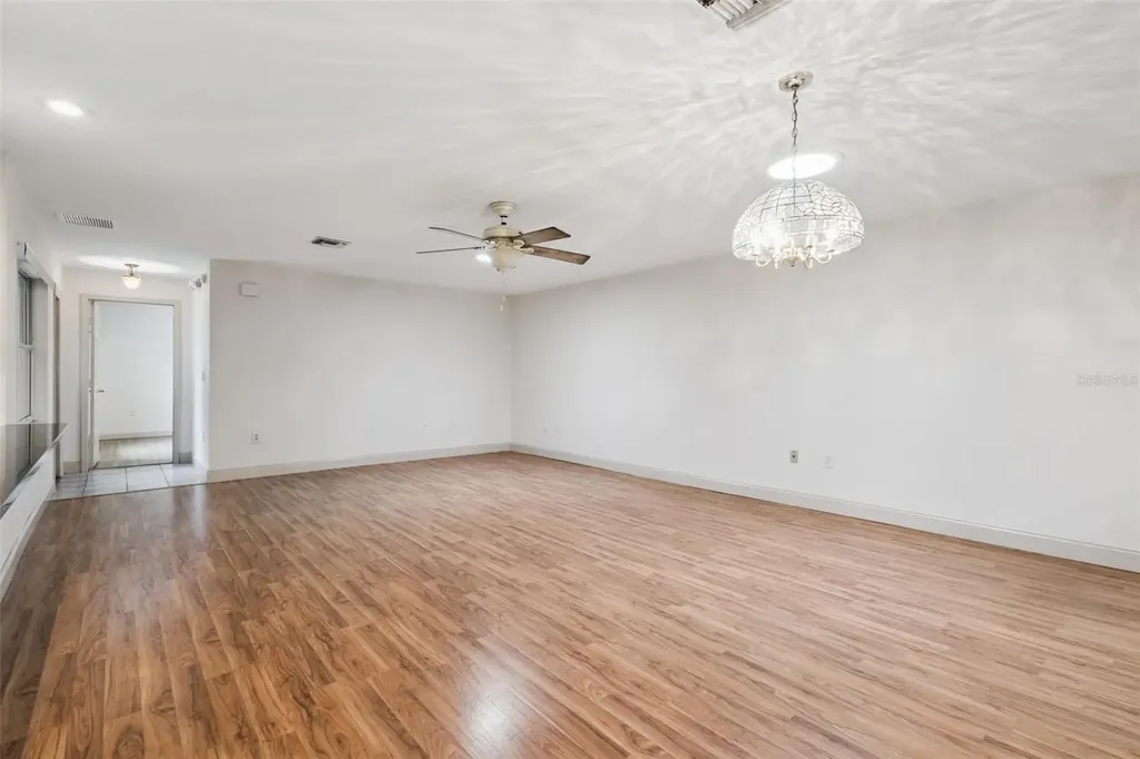 2993 Poplar Avenue Leesburg FL 34748