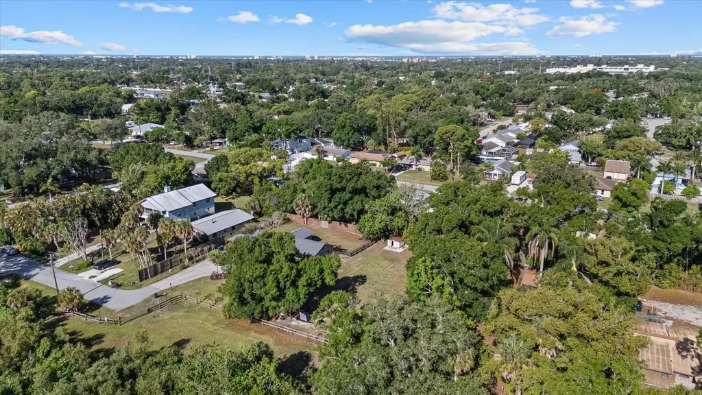 Lot 8 & 9 Nutmeg Avenue Sarasota FL 34231
