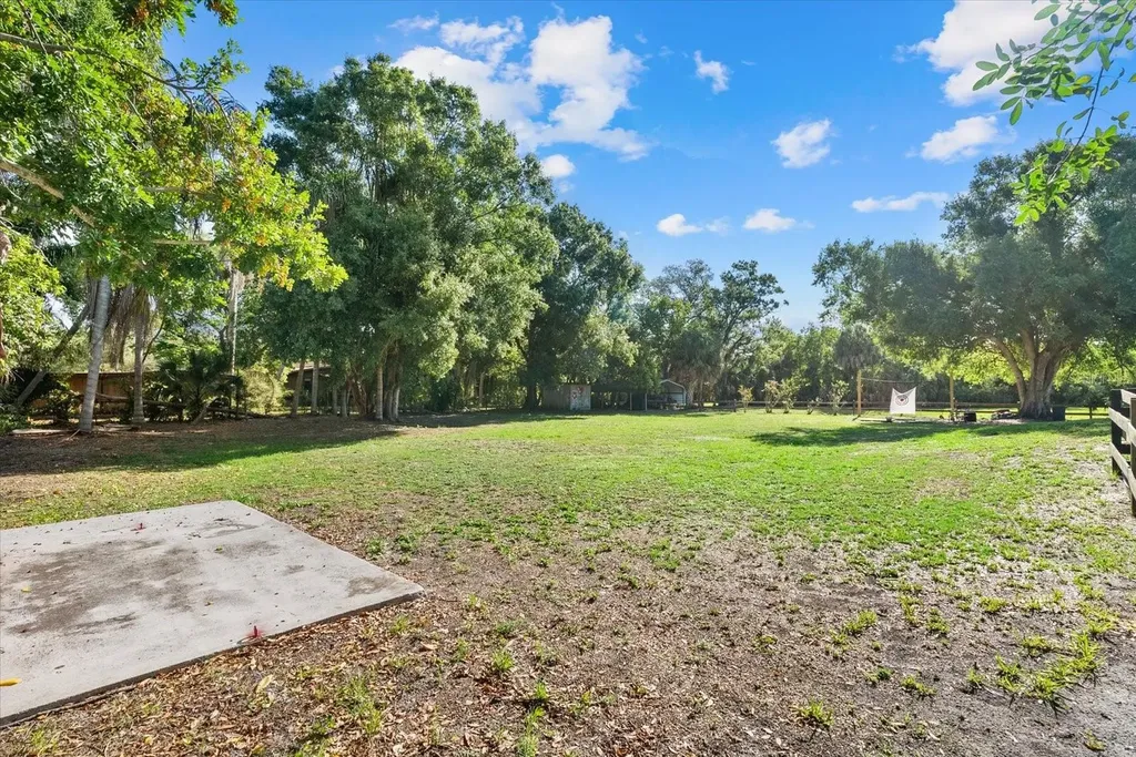 Lot 8 & 9 Nutmeg Avenue Sarasota FL 34231