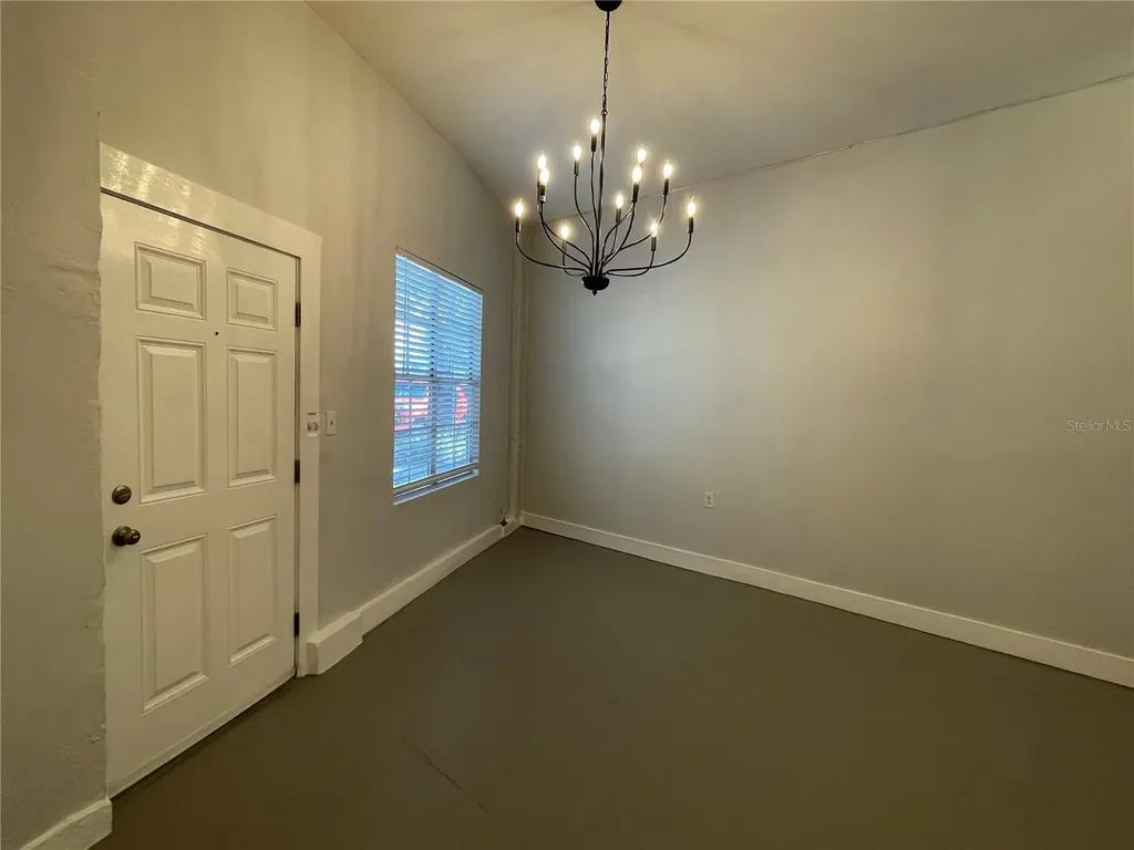 2305 W Texas Avenue Tampa FL 33629