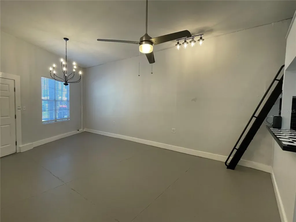 2305 W Texas Avenue Tampa FL 33629