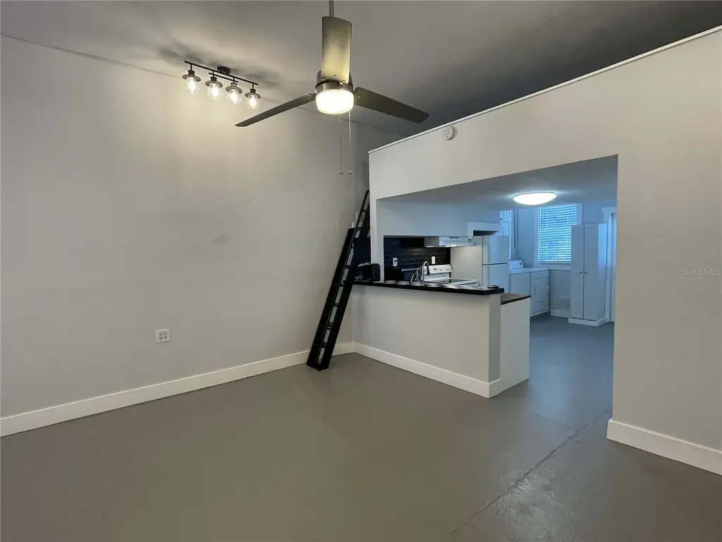 2305 W Texas Avenue Tampa FL 33629