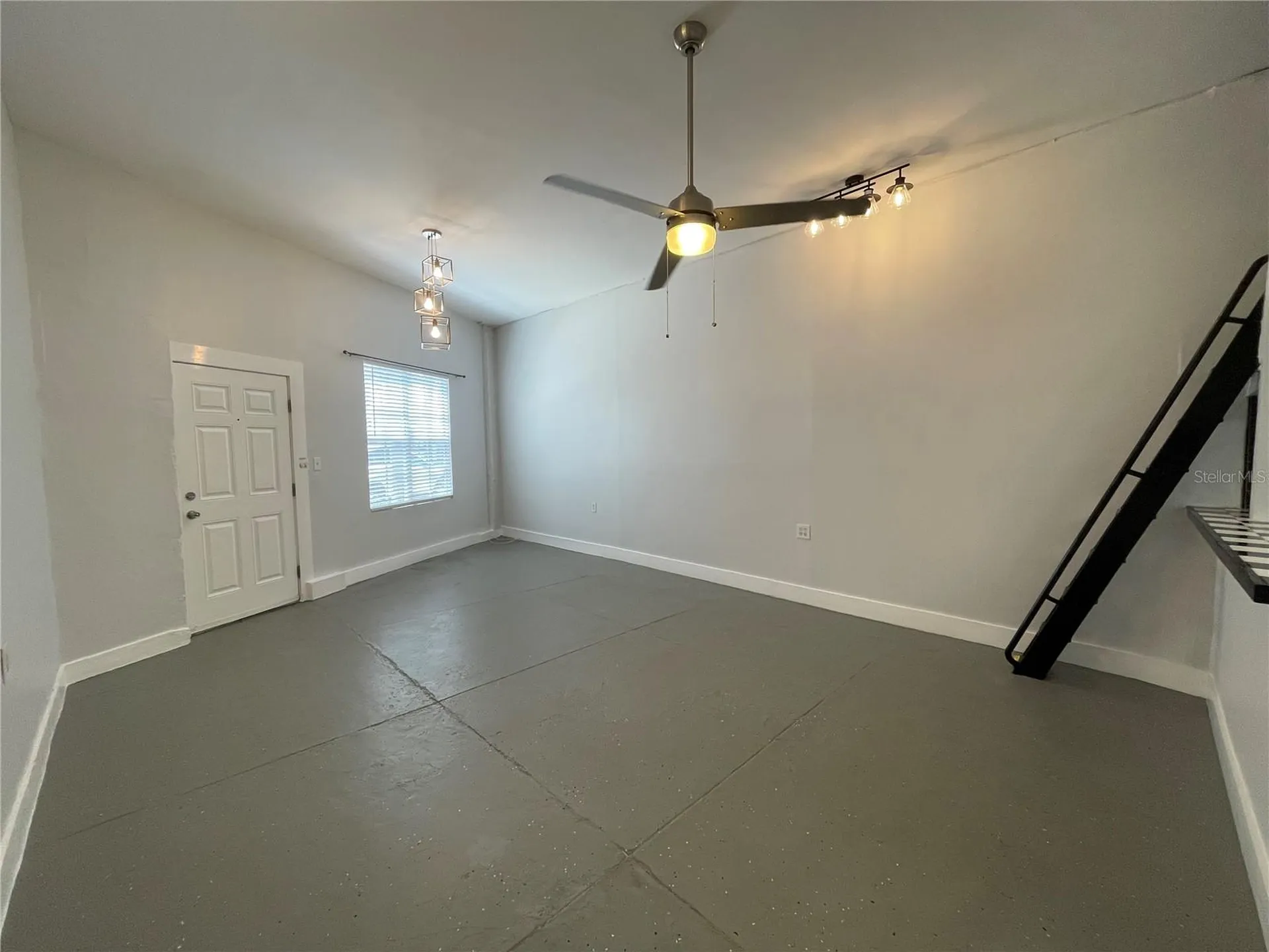 2305 W Texas Avenue Tampa FL 33629