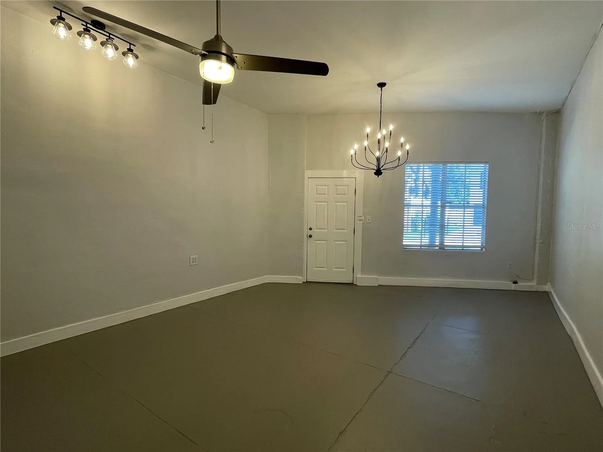 2305 W Texas Avenue Tampa FL 33629