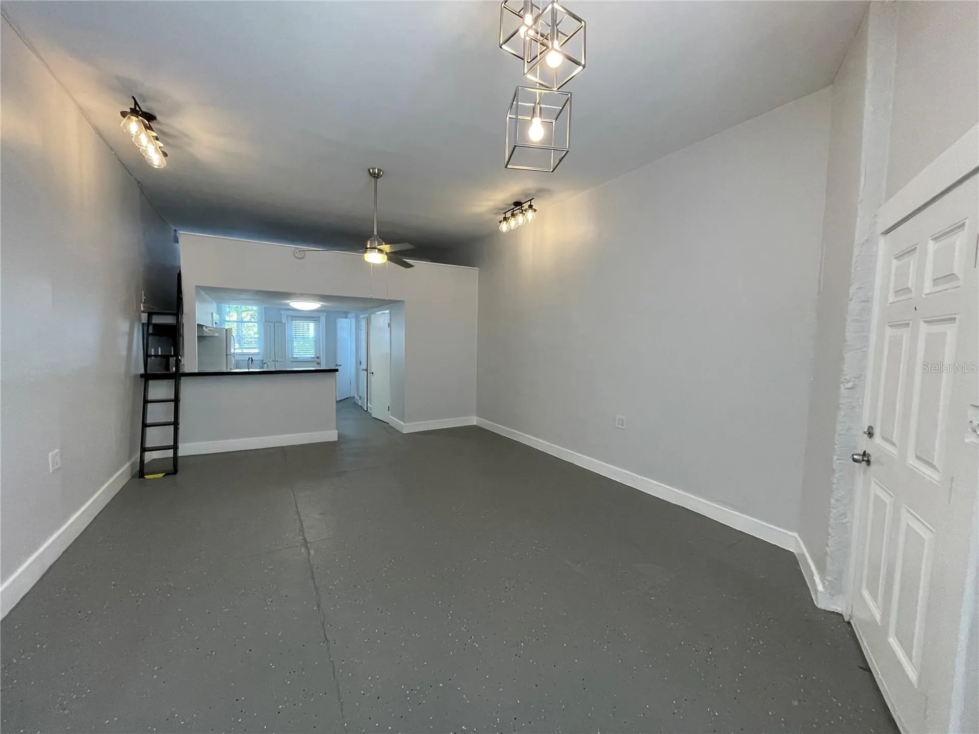 2305 W Texas Avenue Tampa FL 33629