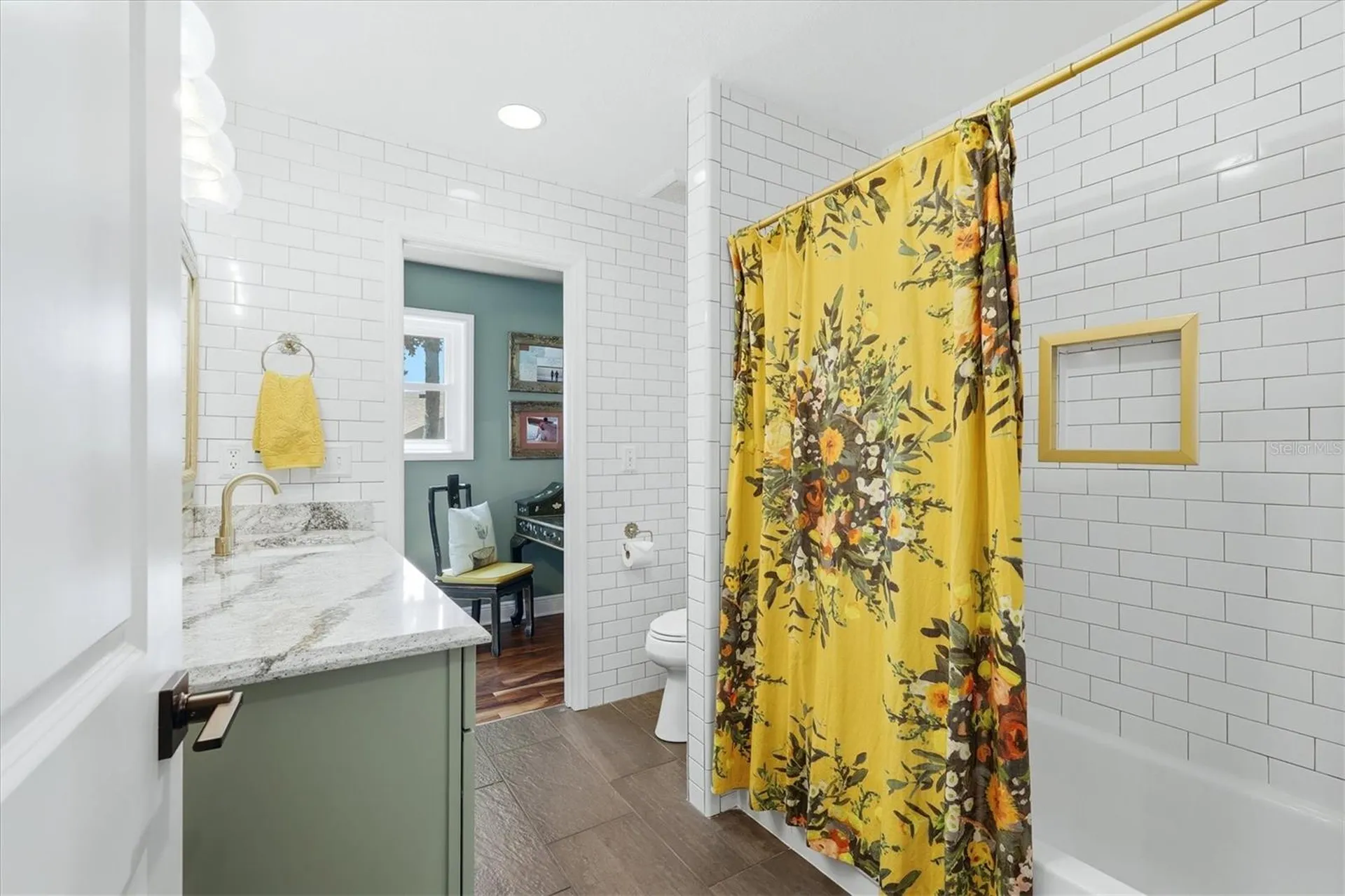 5378 Sarapointe Court Sarasota FL 34232