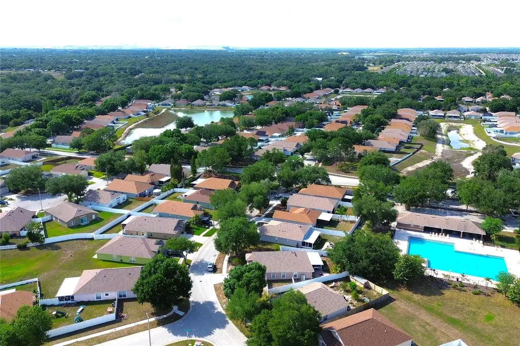 10228 Hunters Haven Boulevard Riverview FL 33578
