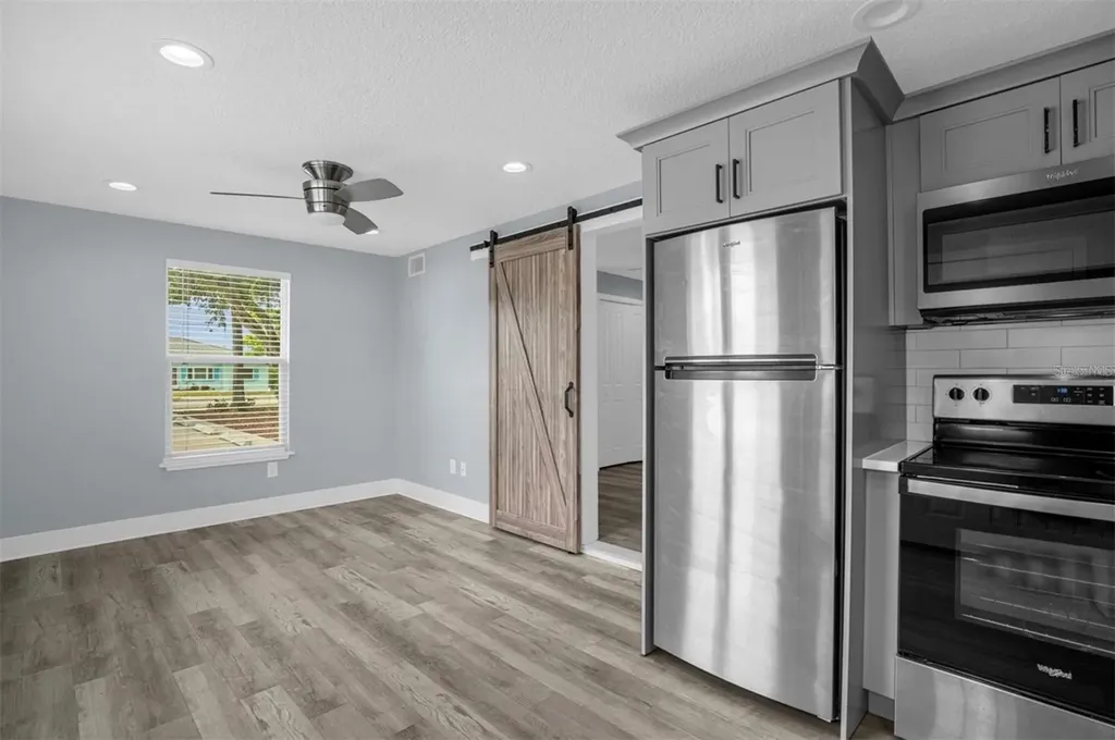 4521 Edgewater Drive Orlando FL 32804