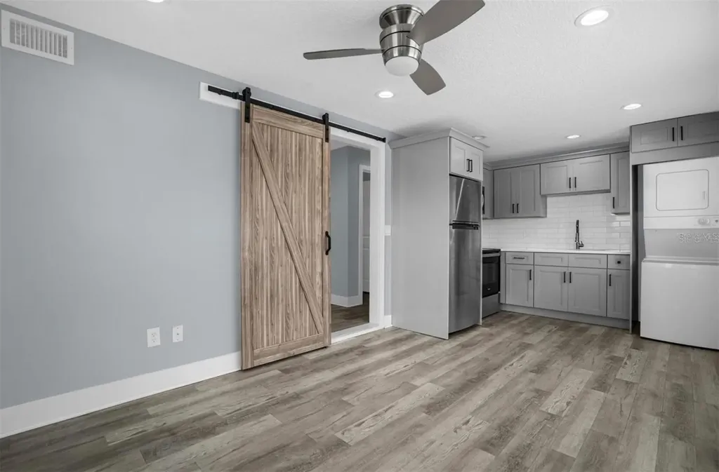 4521 Edgewater Drive Orlando FL 32804