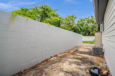 4521 Edgewater Drive Orlando FL 32804
