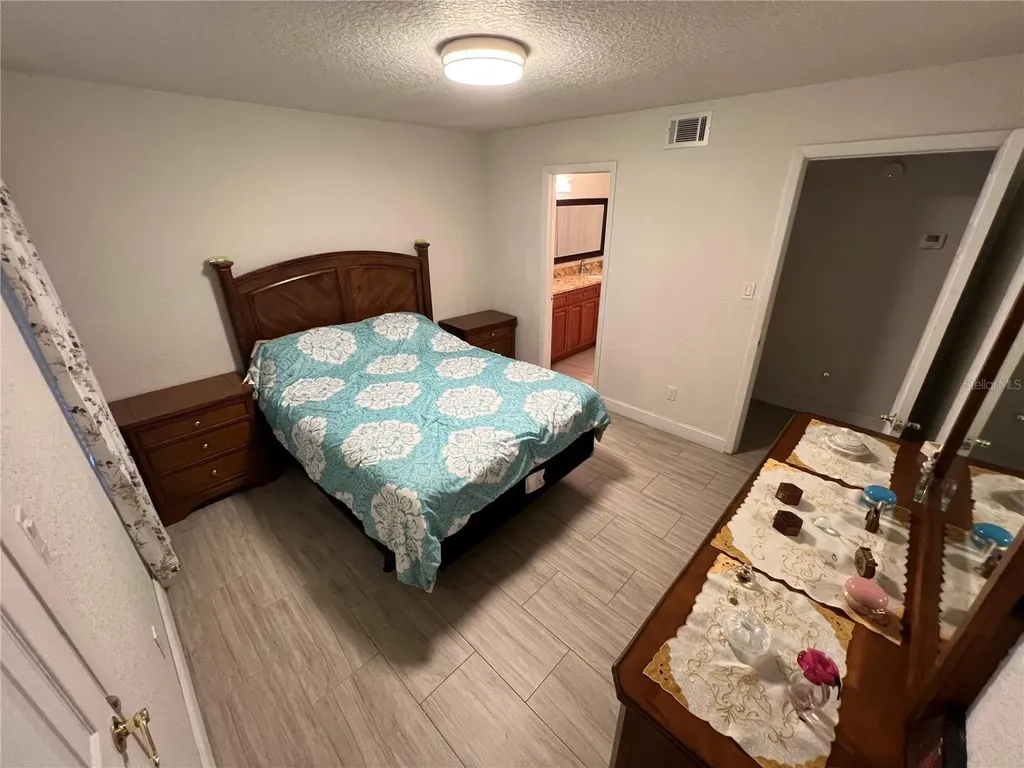5587 Devonbriar Way Orlando FL 32822