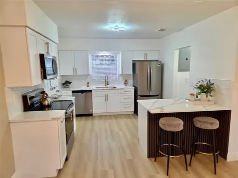 230 Beverly Boulevard Brandon FL 33511