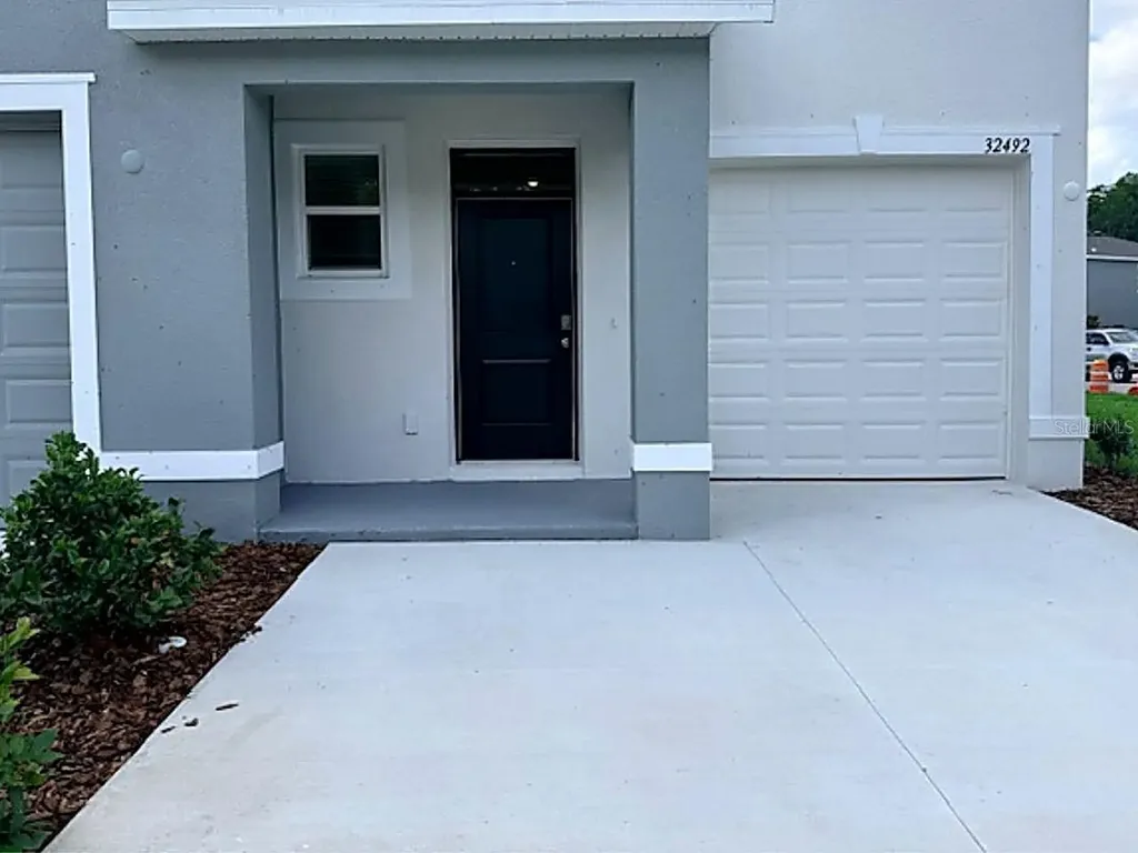 32492 Welling Blade Loop Wesley Chapel FL 33545