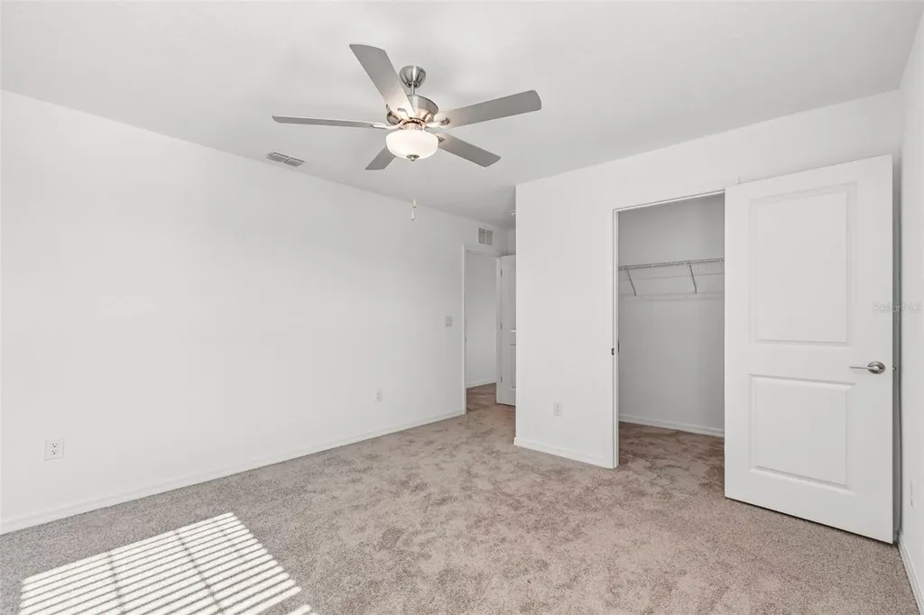 6450 Back Forty Loop Zephyrhills FL 33541