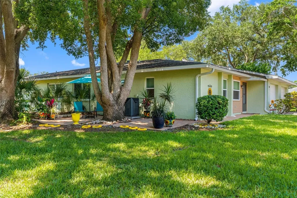 1150 Orange Tree Circle E Palm Harbor FL 34684