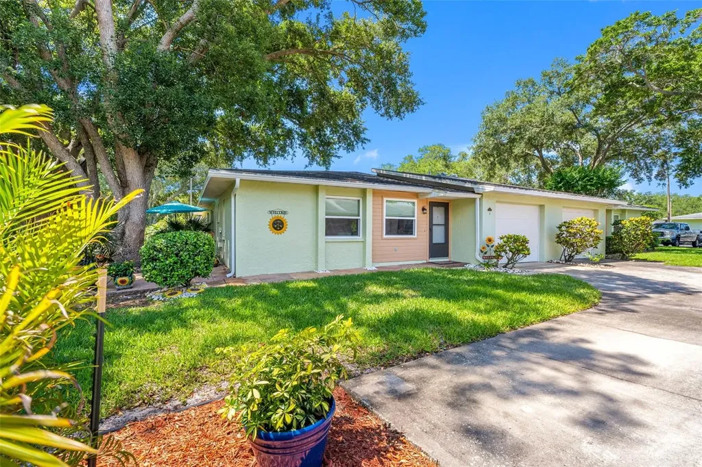 1150 Orange Tree Circle E Palm Harbor FL 34684