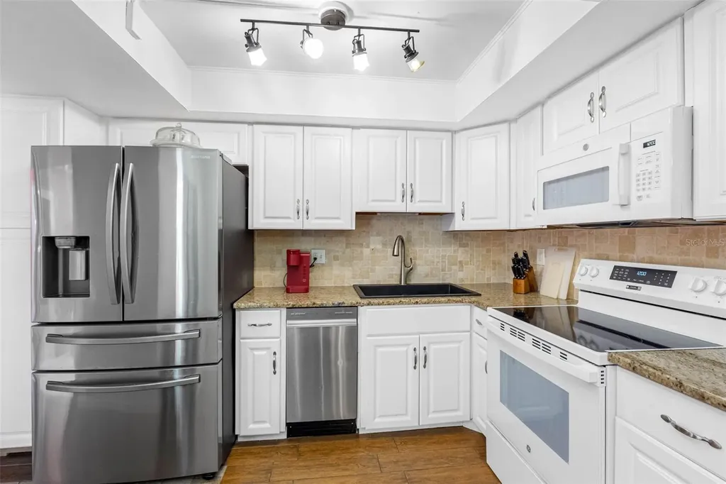 1150 Orange Tree Circle E Palm Harbor FL 34684