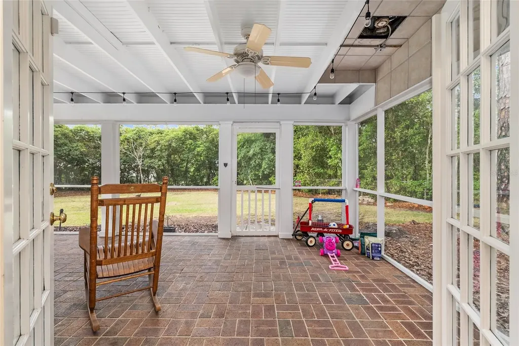 2251 NW 20th Court Gainesville FL 32605