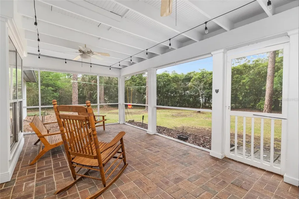 2251 NW 20th Court Gainesville FL 32605