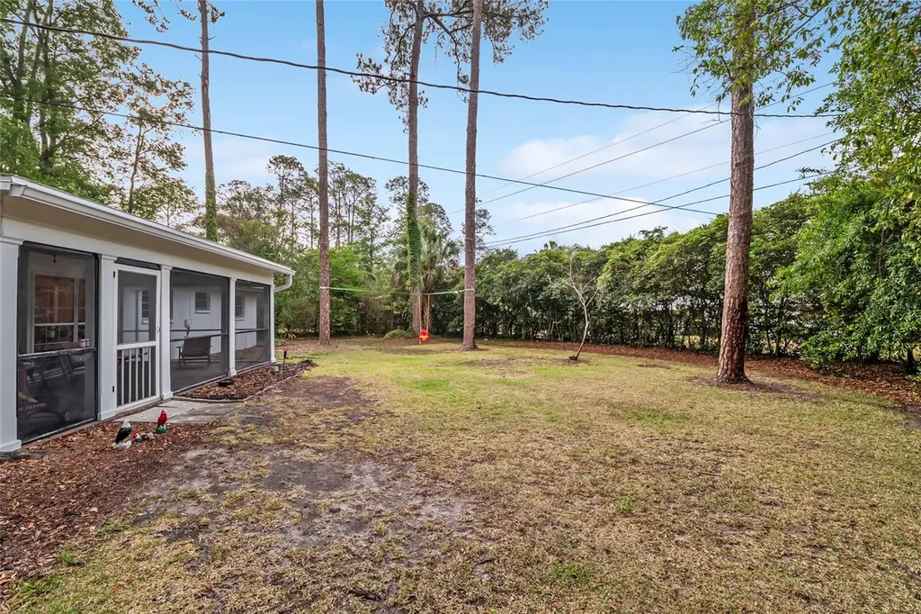 2251 NW 20th Court Gainesville FL 32605