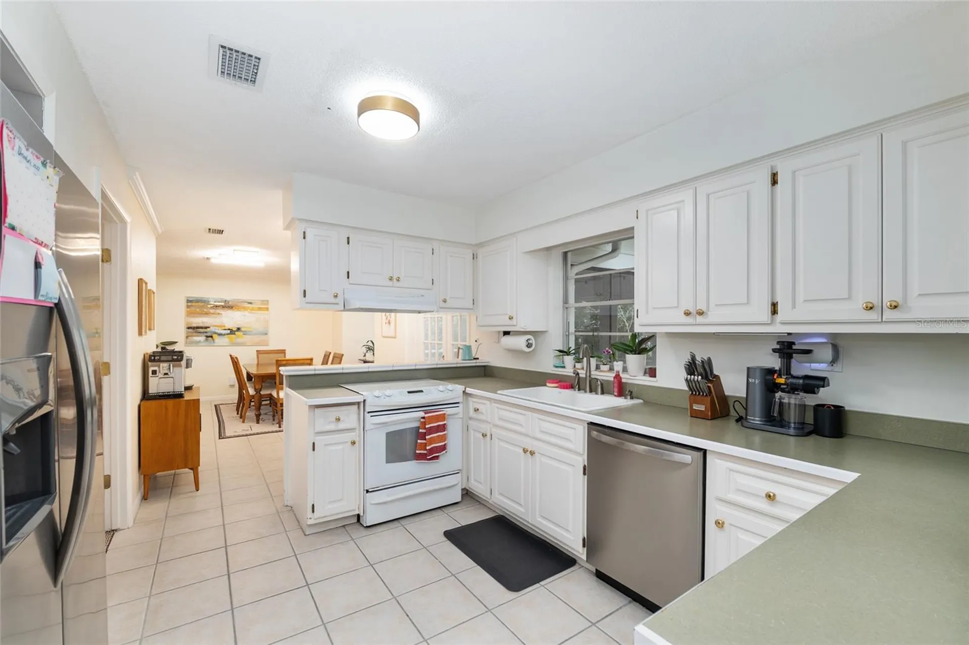 2251 NW 20th Court Gainesville FL 32605