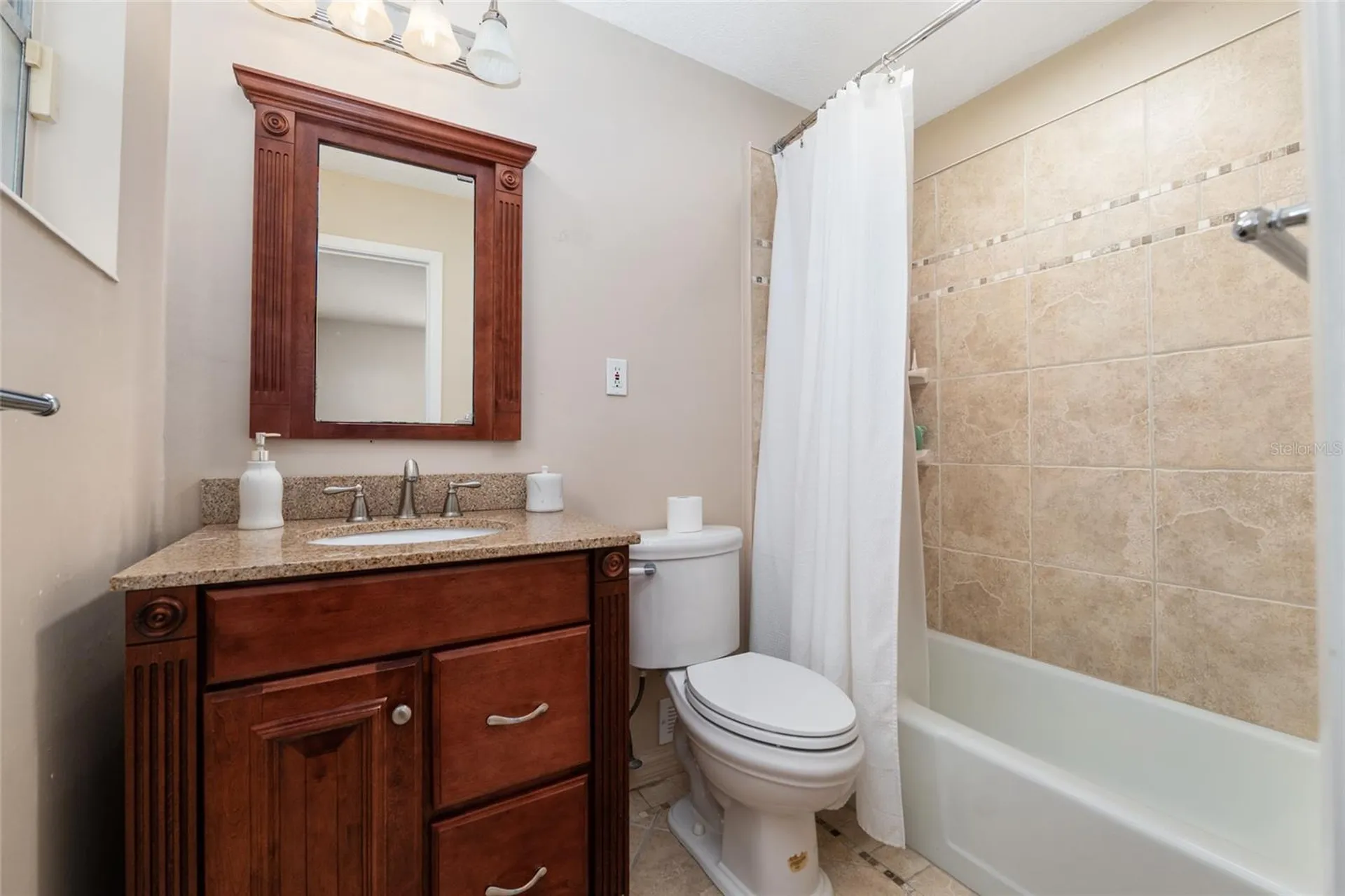 2251 NW 20th Court Gainesville FL 32605