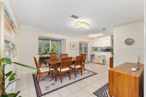 2251 NW 20th Court Gainesville FL 32605