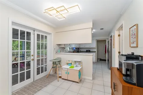 2251 NW 20th Court Gainesville FL 32605