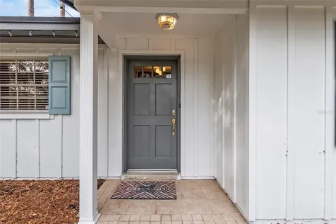 2251 NW 20th Court Gainesville FL 32605