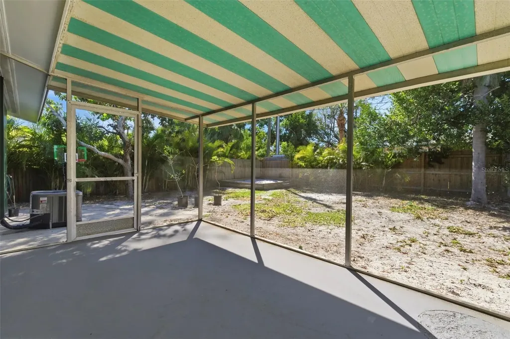 6522 112th Street Seminole FL 33772