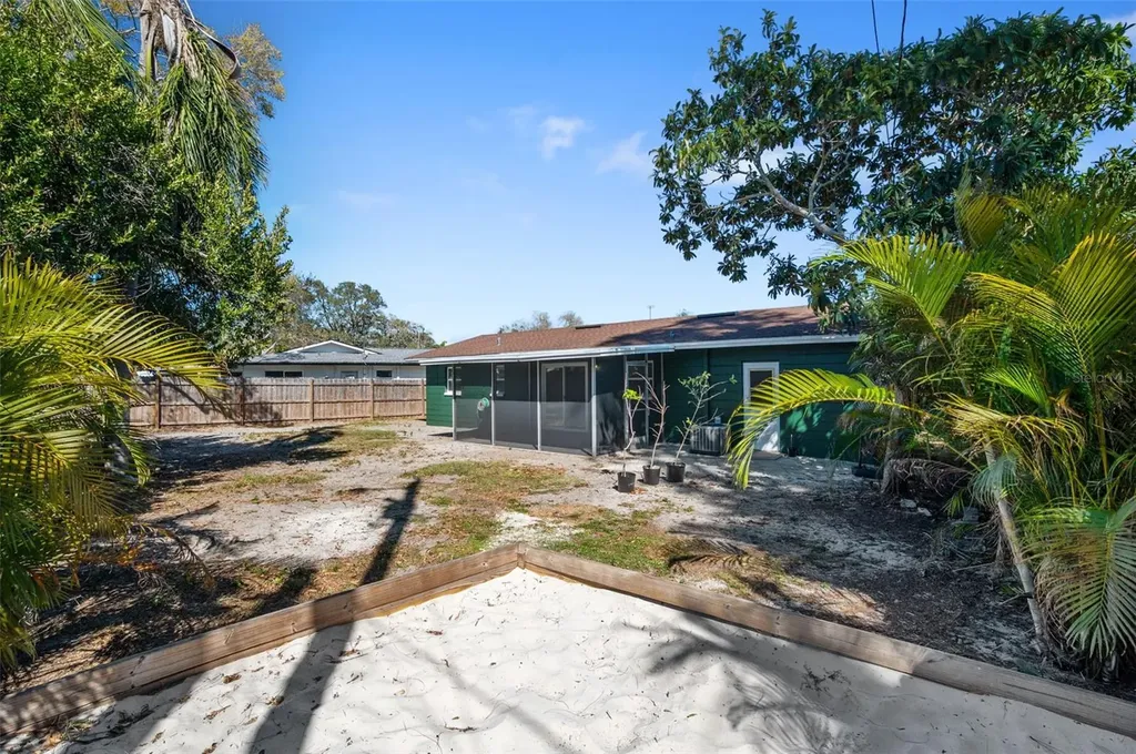 6522 112th Street Seminole FL 33772