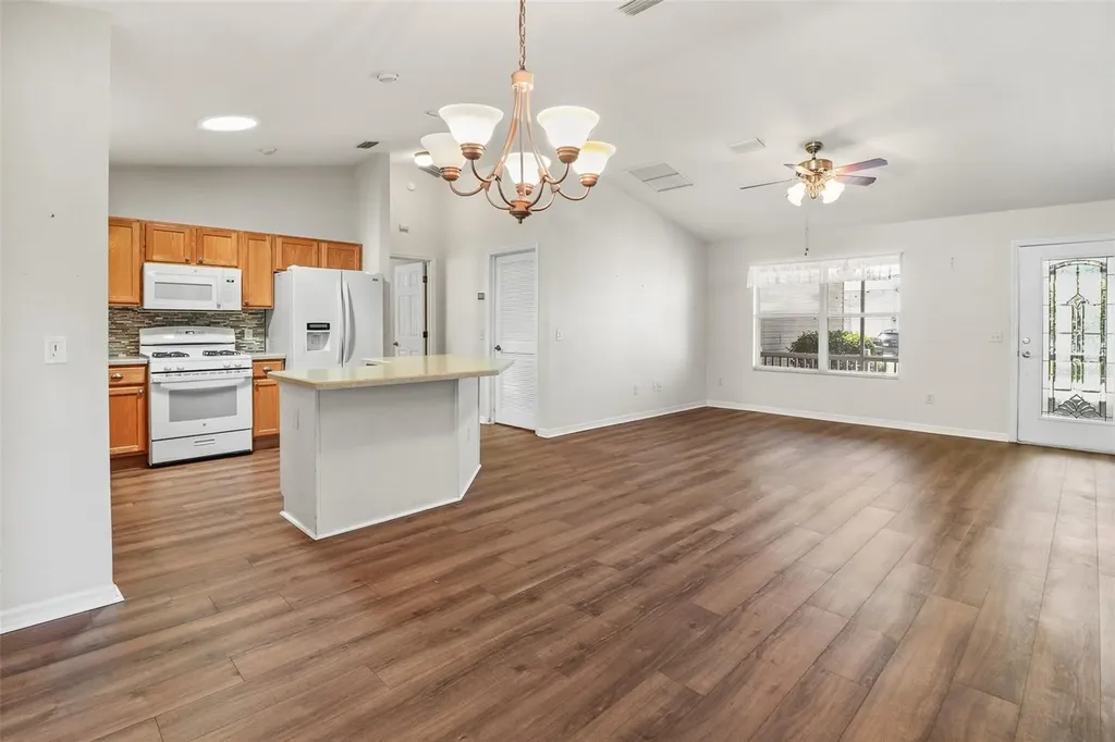 16856 SE 96th Chapelwood Circle The Villages FL 32162