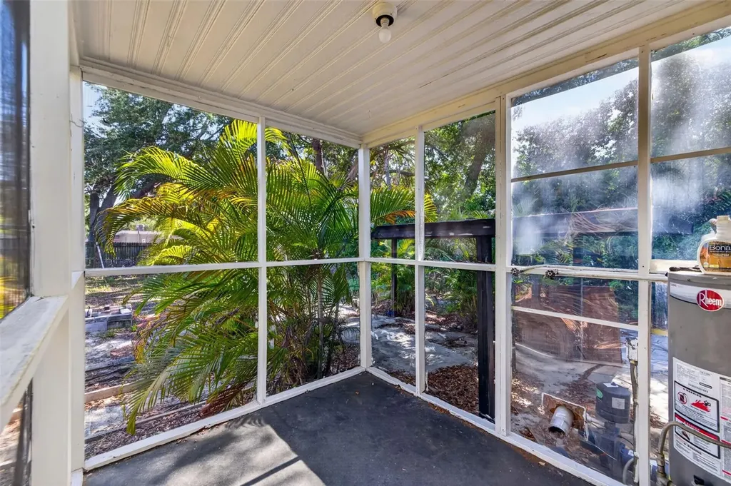 2122 6th Avenue N St Petersburg FL 33713