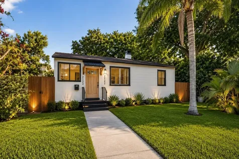 2122 6th Avenue N St Petersburg FL 33713
