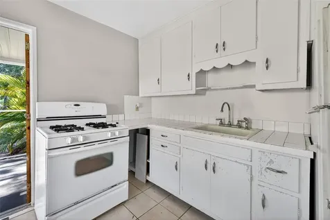 2122 6th Avenue N St Petersburg FL 33713