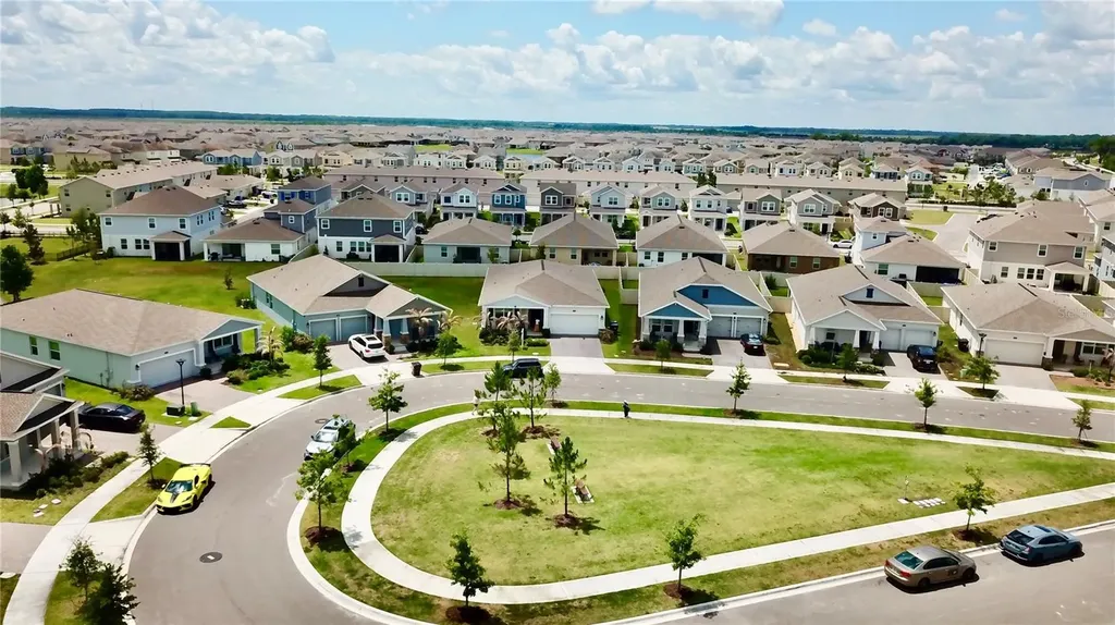 1578 Contentment Loop Kissimmee FL 34744