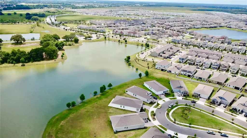1578 Contentment Loop Kissimmee FL 34744