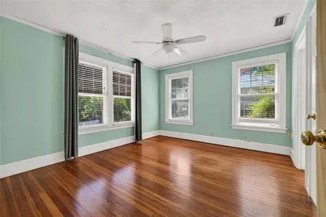835 16th Avenue NE St Petersburg FL 33704