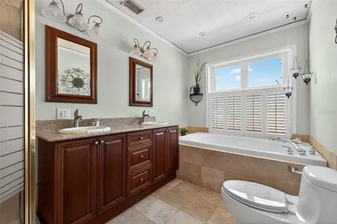 835 16th Avenue NE St Petersburg FL 33704