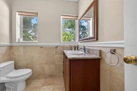 835 16th Avenue NE St Petersburg FL 33704