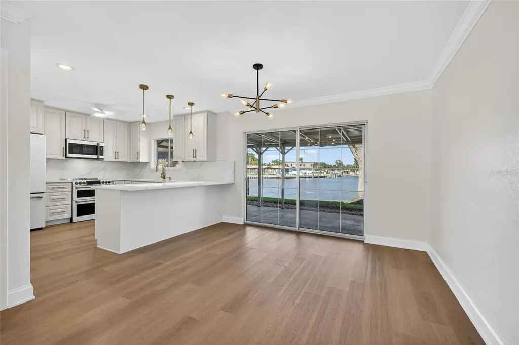 6497 Cape Hatteras Way NE St Petersburg FL 33702